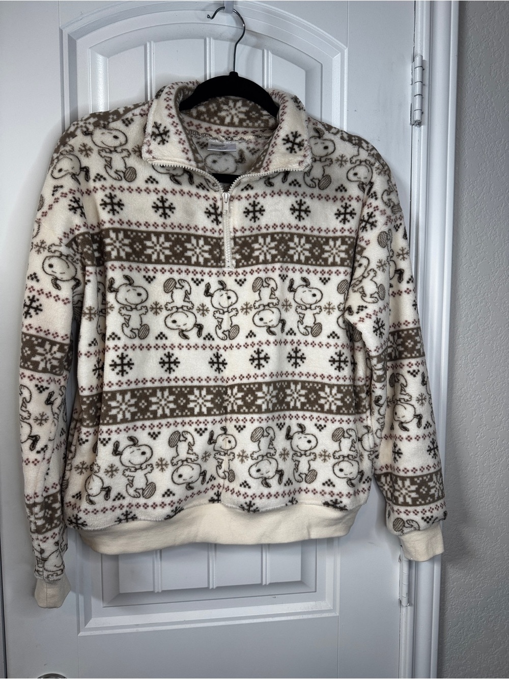 Peanuts Fleece Sweater Womens small snoopy